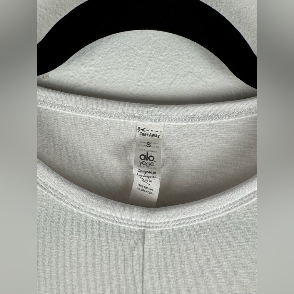 ALO Yoga Cover Tank Size Small $58 White - Picture 8 of 11